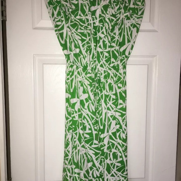 Lilly Pulitzer Dresses & Skirts - SOLD Lilly Pulitzer strapless dress w ruffle SzM